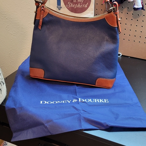 Dooney & Bourke Shoulder Bag - Picture 3 of 5